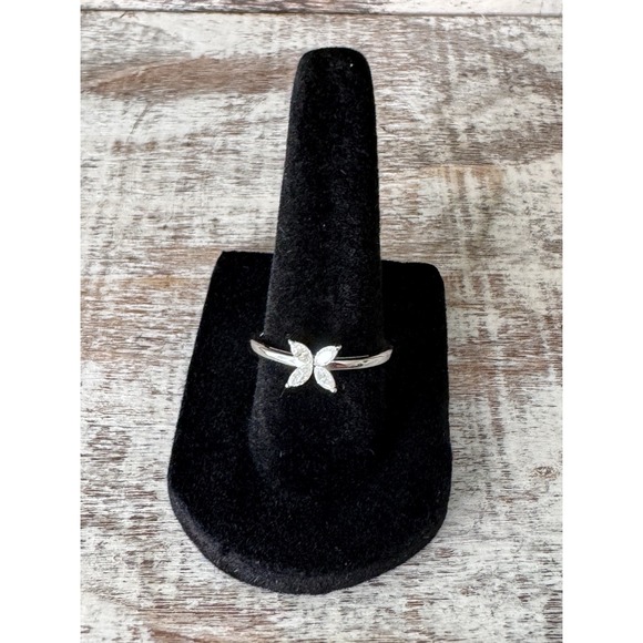 Butterfly Moissanite Ring Size 7 – 0.33 Carat Dainty Sparkle Gift‎ 💍✨